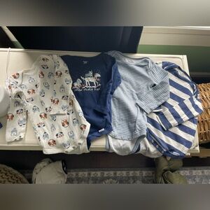 GERBER baby long sleeve bodysuit bundle